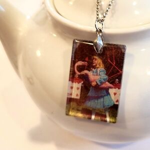 Vintage Alice in Wonderland Pendant Necklace 🫖